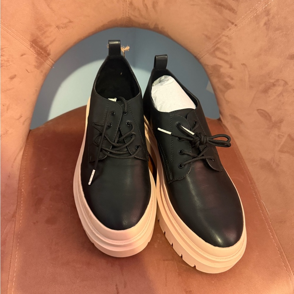 Black Leather Steve Madden  Shoes